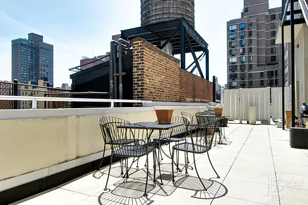 Rented by Hecht Group | media 29