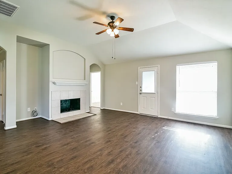 12002 Green Butte Ct — Photo 3