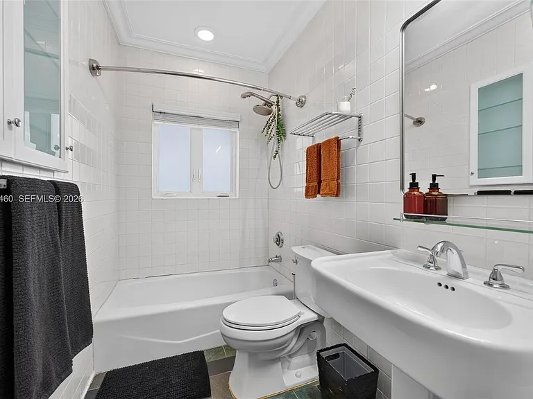 1710 Segovia St — Photo 14