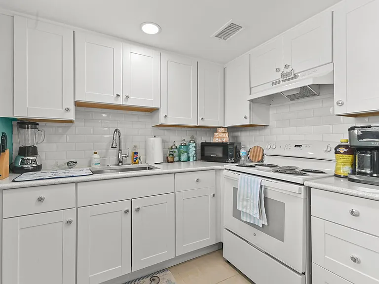 520 Monaco Park #K — Photo 8