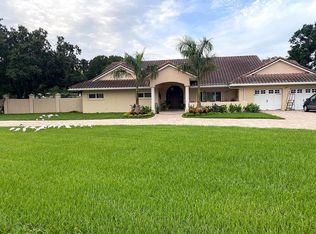 221 Cactus Rd, Seffner, FL 33584