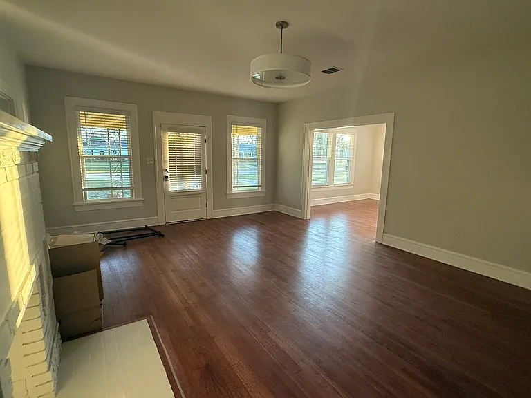 350 Ockley Dr — Photo 21