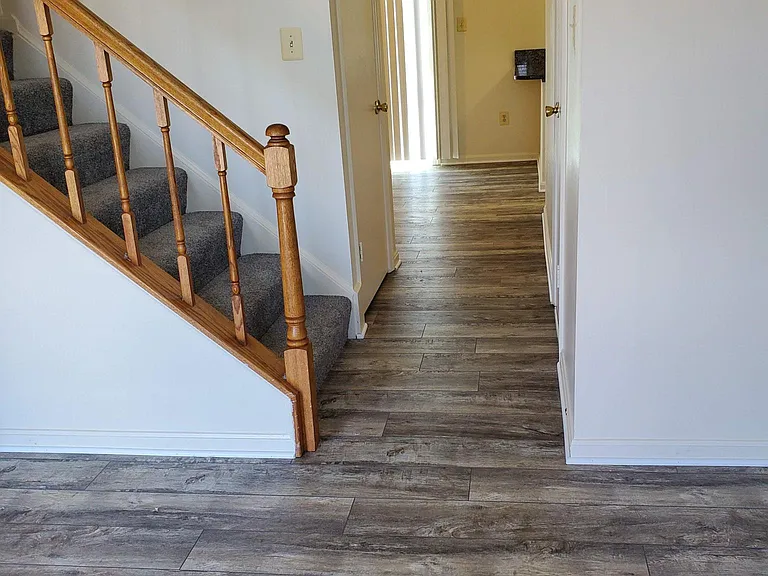 8509 Sullivan Ct — Photo 18
