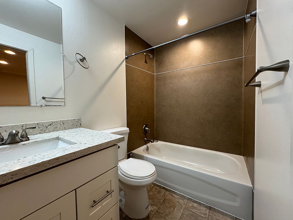 2nd image of 215 Pontius Ave N APT C