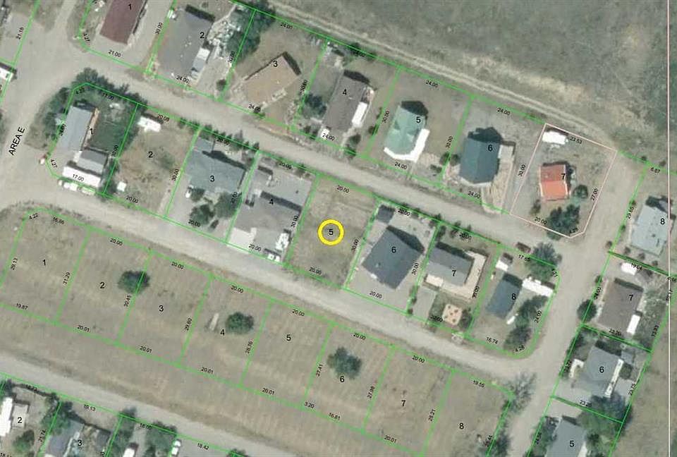 1st image of 305 Avenue Rural Pincher Crk #9