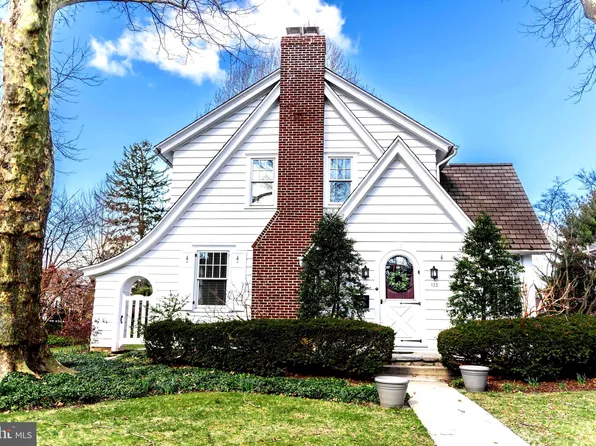 133 Elm Ave, Hershey, PA 17033