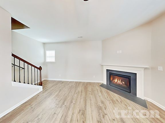 3rd image of 150 King William Dr