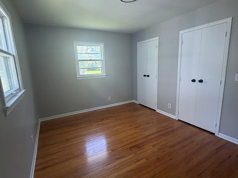 4709 Parkview Dr — Photo 4