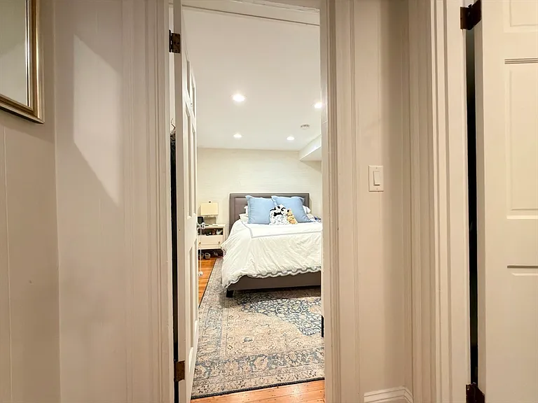 41 Pinckney St #B — Photo 9