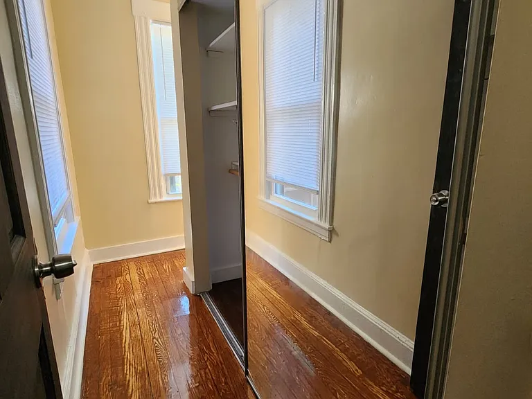 371 Norton St #11 — Photo 9
