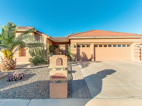 2nd image of 24604 S Lakeway Cir SE