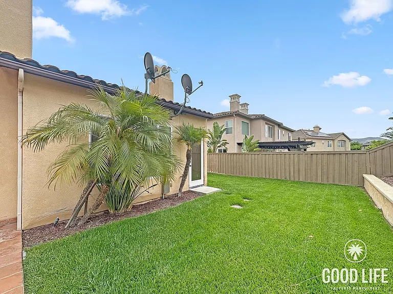 1348 N Paradise Ridge Way — Photo 35