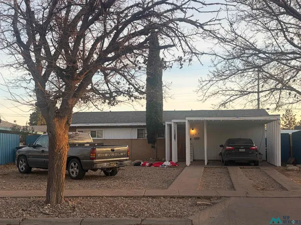 908 N Plains Park Dr, Roswell, NM 88203