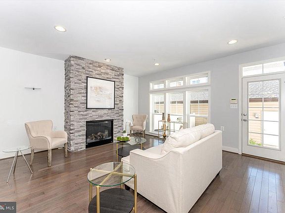 4th image of 1133 Holden Rd