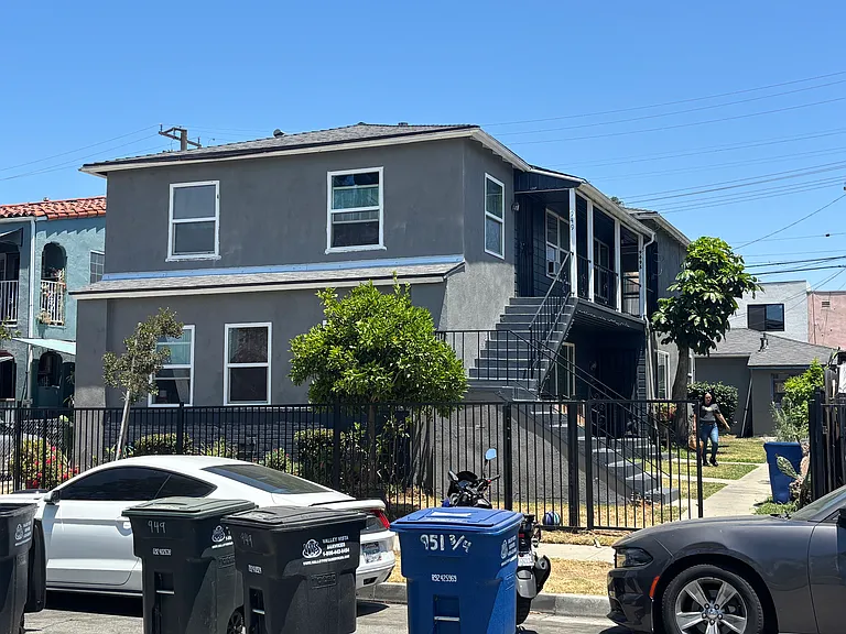 949 1/2 Leonard Ave — Photo 13