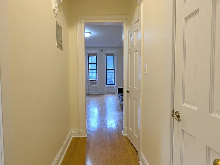 147 W 72nd St #4B — Photo 2