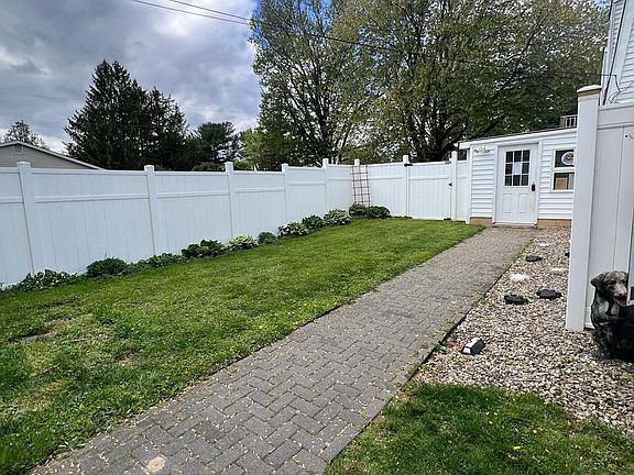5th image of 2332 Emory Rd