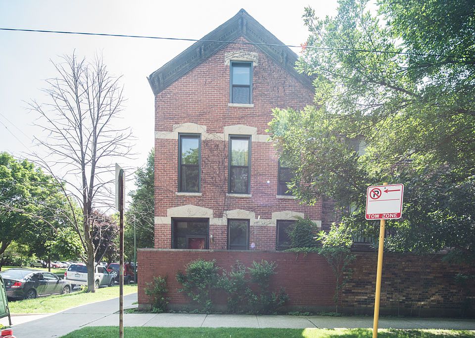 1st image of 1259 W Belden Ave #Th
