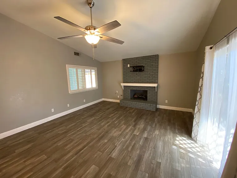 934 N Kent St — Photo 3