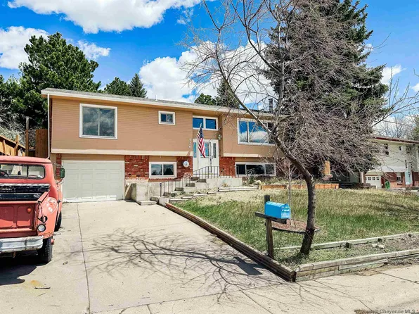 526 Killarney Dr, Cheyenne, WY 82009