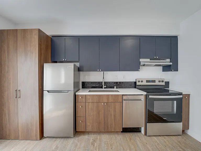 Duplet at Hillcrest | Modern Studio, 1 & 3 Bedroom Apartments — Photo 25