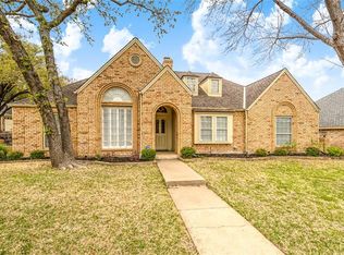 845 Shady Lake Dr, Bedford, TX 76021