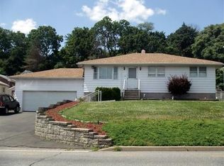 39 Minnisink Rd, Totowa, NJ 07512