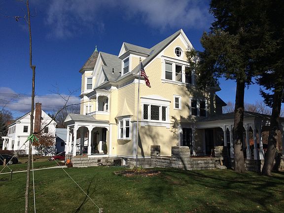 2nd image of 481 Glen St