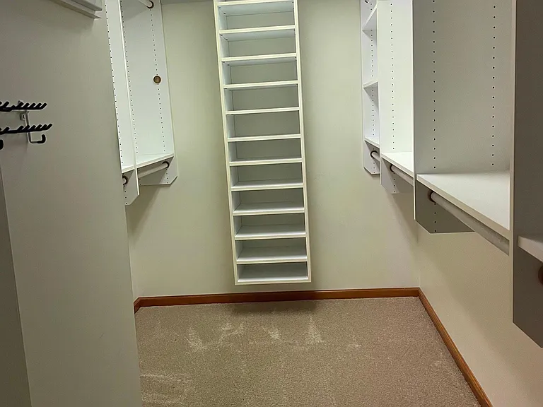 walk-in closet