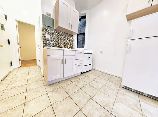 Rented by Union Square Property Management | media 11