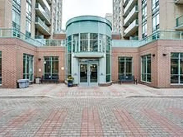 26 Olive Ave N #Penthouse 02, Toronto, ON M2N 7G7