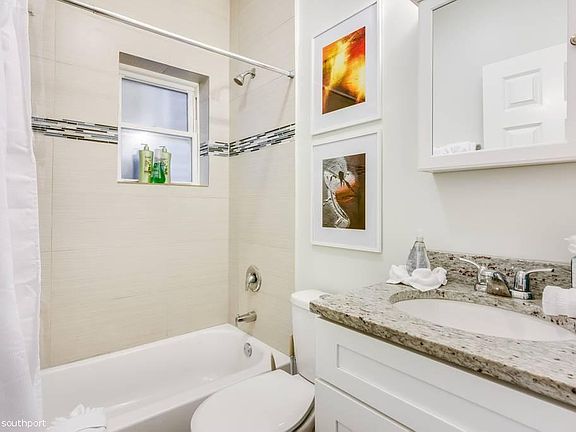 3rd image of 3121 N Southport Ave #1713