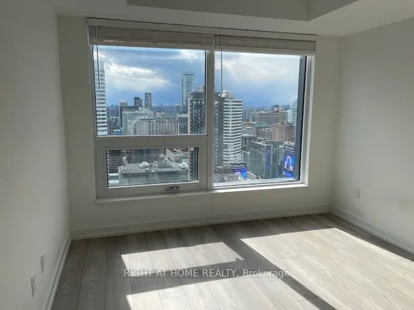 82 Dalhousie St, Toronto, ON