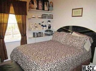 2064 Willow Ridge St, Conover, NC 28613