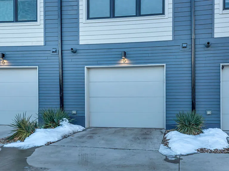 1 car garage with extra storage