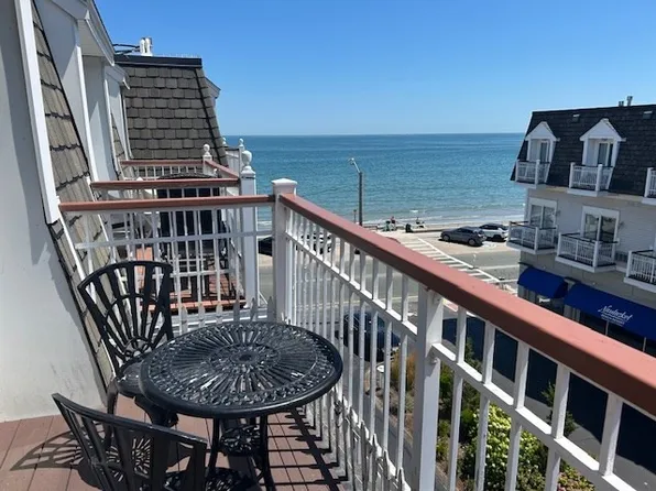 45 Hull Shore Dr APT 303, Hull, MA 02045