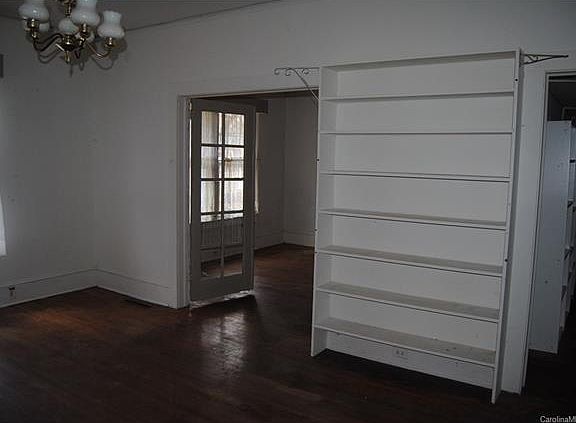 5th image of 508 Alexander St