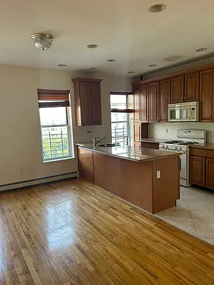 Rented by American Way Real Estate Inc | media 1