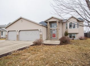 928 16th Ave W, West Fargo, ND 58078