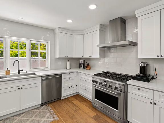 4th image of 5134 Pendleton St