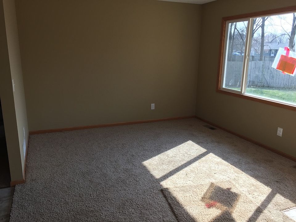 2nd image of 112 Burlwood Cir