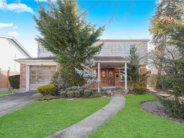 333 Mayfair Dr N, Brooklyn, NY 11234