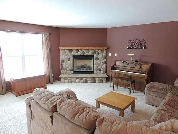 4th image of 505 Aspen St