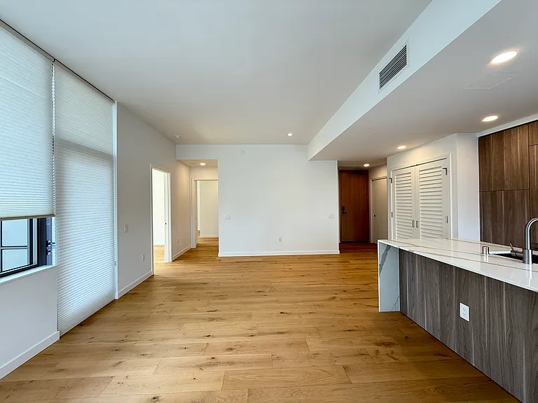 10232 NE 10th St #909 — Photo 9