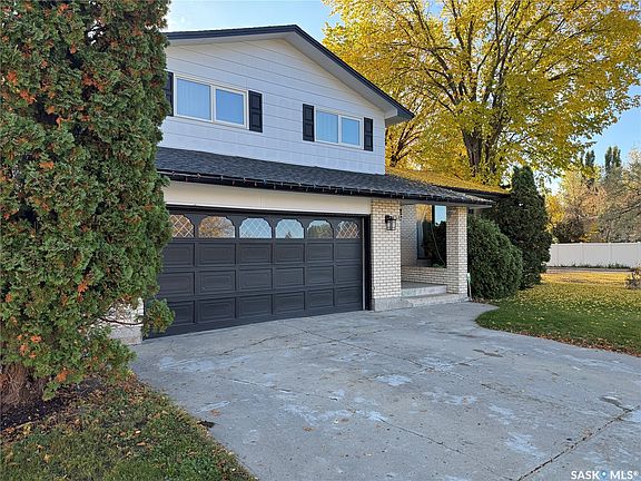 3rd image of 131 Windfield Road