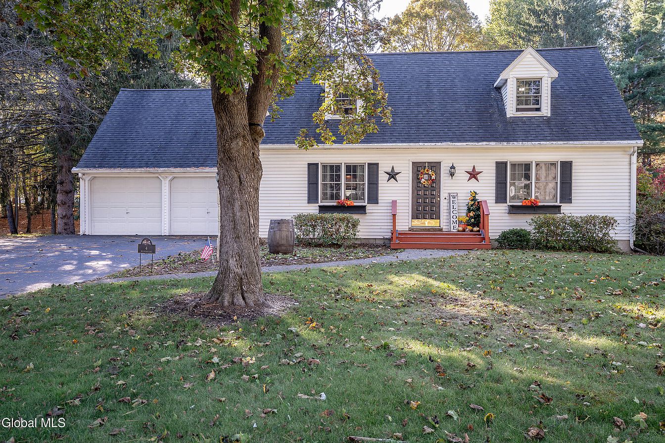 1st image of 4 Bellwood Lane