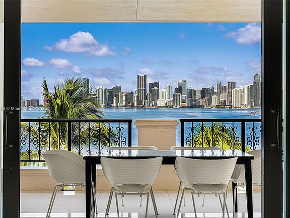 5th image of 5344 Fisher Island Dr #5344