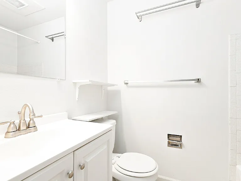 13960 SE 173rd Pl #2 — Photo 13