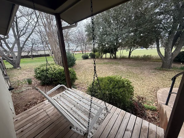 810 Jones Rd, Weatherford, TX 76088