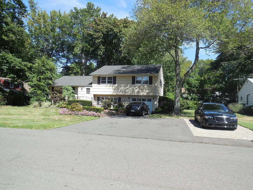 625 Palmer Ave photo 1